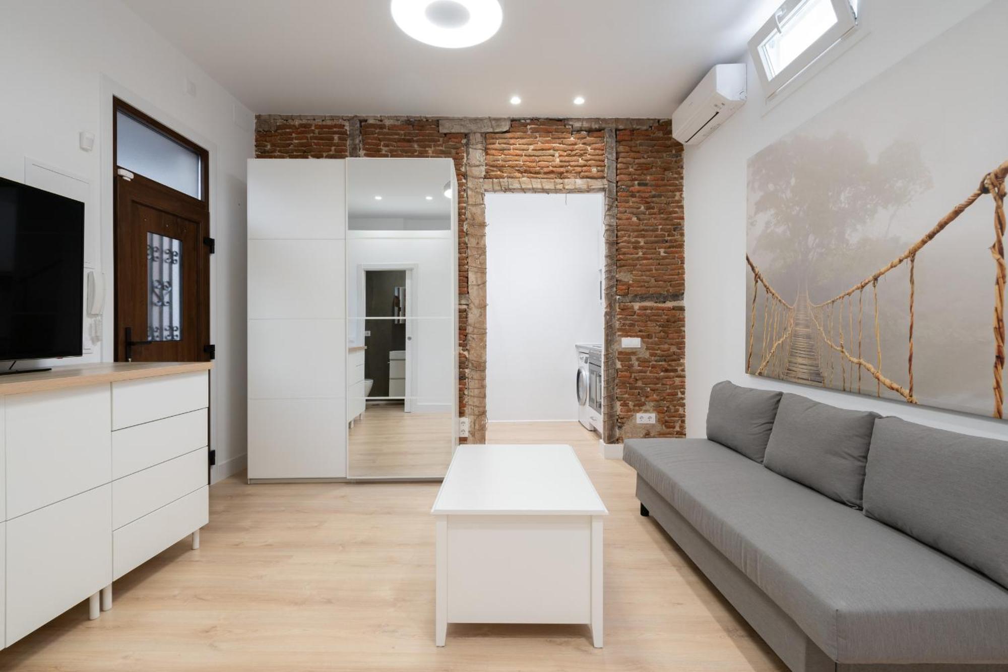 Loft Para 4 Personas En Cuatro Caminos Alquiler Temporal Madrid Exterior photo