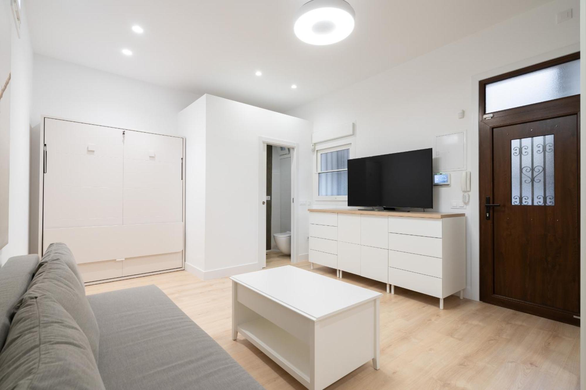 Loft Para 4 Personas En Cuatro Caminos Alquiler Temporal Madrid Exterior photo